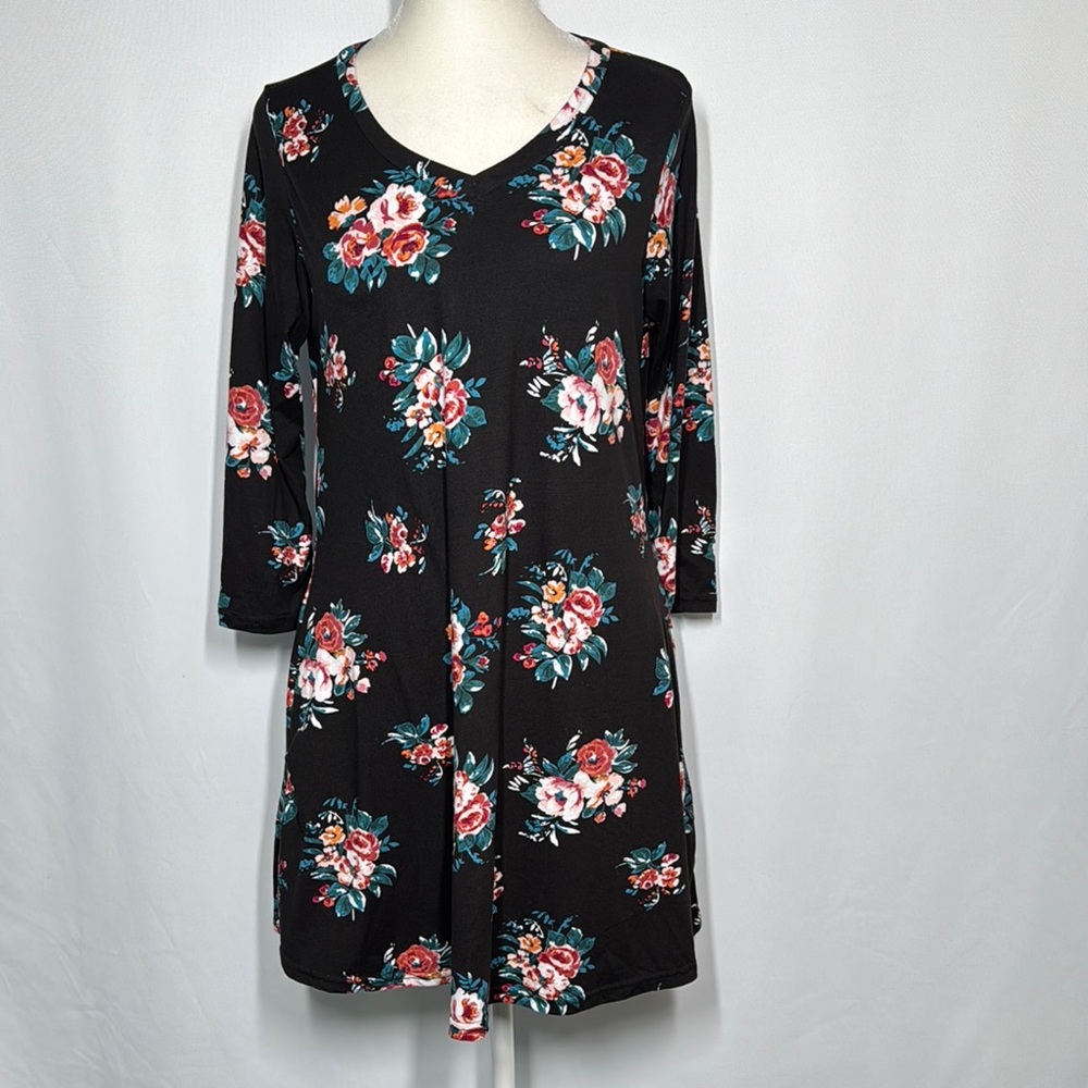 ❤️3/$30 Lildy Floral 3/4 Sleeve Black Tunic Dress - Picture 1 of 9